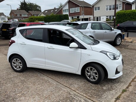 Hyundai i10 1.0 SE Euro 6 5dr 12