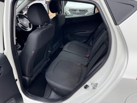 Hyundai i10 1.0 SE Euro 6 5dr 17