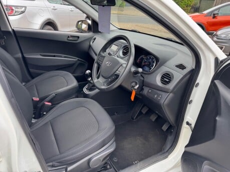 Hyundai i10 1.0 SE Euro 6 5dr 20