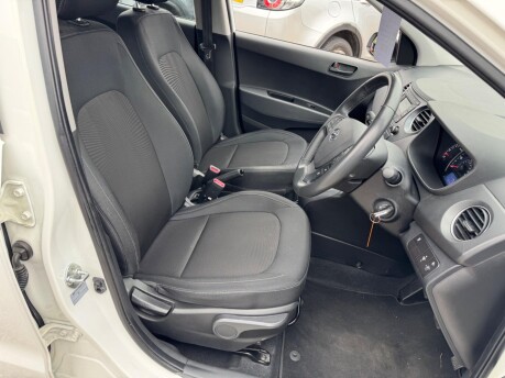 Hyundai i10 1.0 SE Euro 6 5dr 21