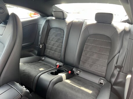 Mercedes-Benz C Class C 300 AMG LINE 19