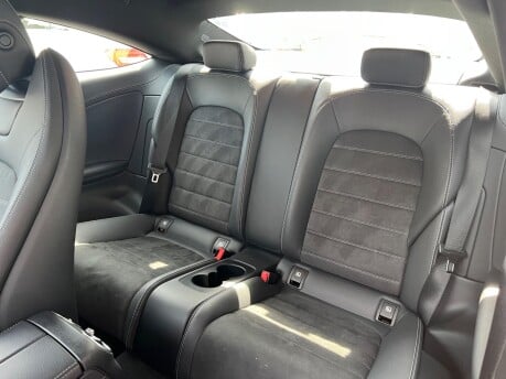 Mercedes-Benz C Class C 300 AMG LINE 19