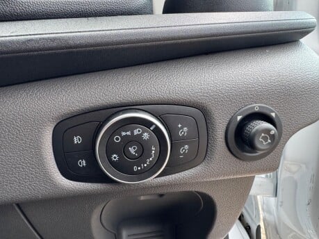 Ford Transit 410 EcoBlue Trend RWD L3 H2 Euro 6 (s/s) 5dr (15 Seat) 25