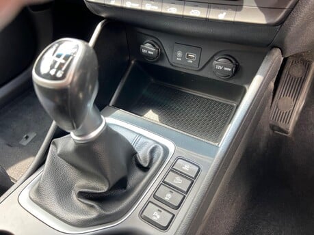 Hyundai TUCSON GDI SE NAV BLUE DRIVE 23