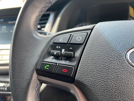 Hyundai TUCSON GDI SE NAV BLUE DRIVE 25