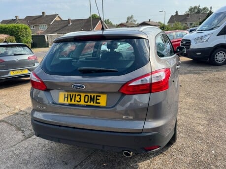Ford Focus 1.6T EcoBoost Titanium X Euro 5 (s/s) 5dr 8