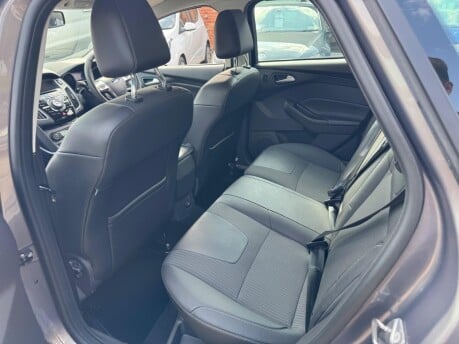 Ford Focus 1.6T EcoBoost Titanium X Euro 5 (s/s) 5dr 17