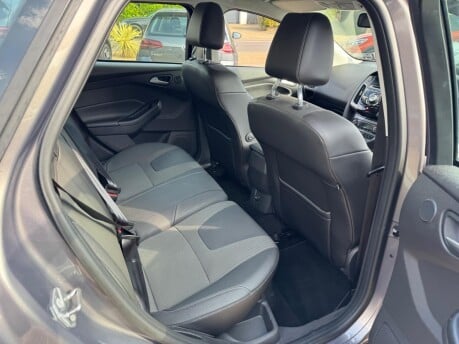 Ford Focus 1.6T EcoBoost Titanium X Euro 5 (s/s) 5dr 20