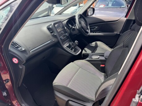 Renault Scenic 1.3 TCe Dynamique Nav Euro 6 (s/s) 5dr 14
