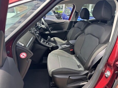 Renault Scenic 1.3 TCe Dynamique Nav Euro 6 (s/s) 5dr 15