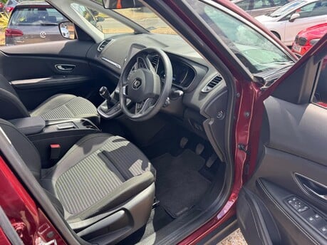 Renault Scenic 1.3 TCe Dynamique Nav Euro 6 (s/s) 5dr 21