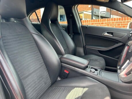 Mercedes-Benz A Class 2.1 C220 CDI BlueEfficiency Sport G-Tronic+ Euro 5 (s/s) 4dr 19