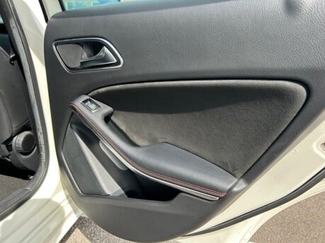 Mercedes-Benz A Class 2.1 C220 CDI BlueEfficiency Sport G-Tronic+ Euro 5 (s/s) 4dr 18