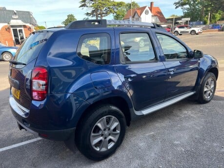 Dacia Duster 1.2 TCe Laureate 4WD Euro 6 (s/s) 5dr 8