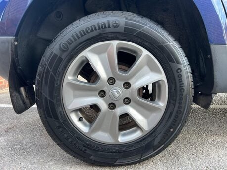 Dacia Duster 1.2 TCe Laureate 4WD Euro 6 (s/s) 5dr 14
