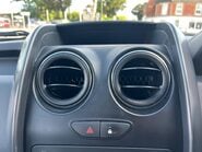 Dacia Duster 1.2 TCe Laureate 4WD Euro 6 (s/s) 5dr 27