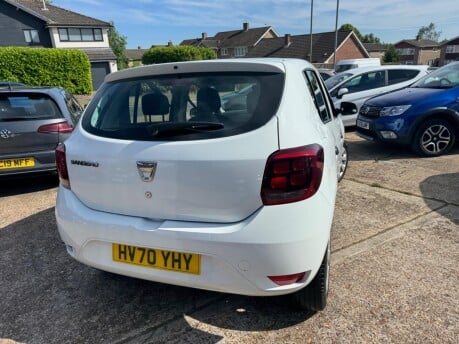 Dacia Sandero 1.0 SCe Essential Euro 6 5dr 8