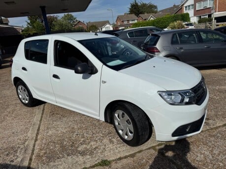 Dacia Sandero 1.0 SCe Essential Euro 6 5dr 12