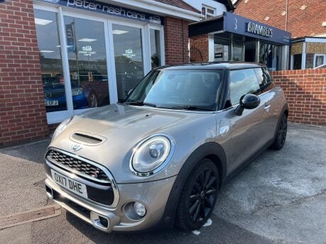 Mini Hatch 2.0 Cooper S Auto Euro 6 (s/s) 3dr 1
