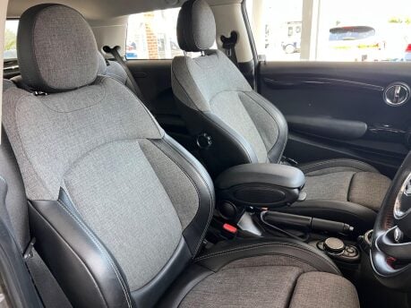 Mini Hatch 2.0 Cooper S Auto Euro 6 (s/s) 3dr 3