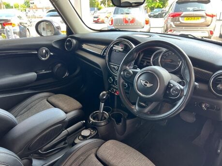 Mini Hatch 2.0 Cooper S Auto Euro 6 (s/s) 3dr 4