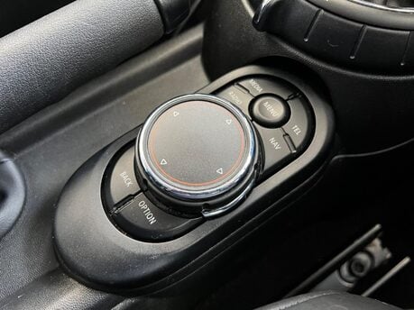 Mini Hatch 2.0 Cooper S Auto Euro 6 (s/s) 3dr 19