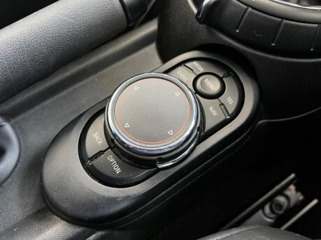 Mini Hatch 2.0 Cooper S Auto Euro 6 (s/s) 3dr 19