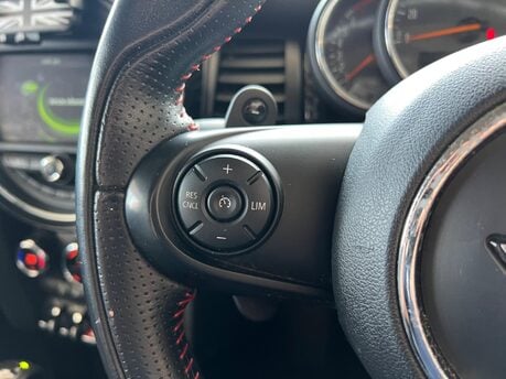 Mini Hatch 2.0 Cooper S Auto Euro 6 (s/s) 3dr 33
