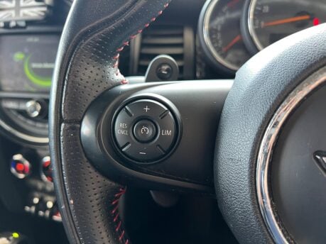 Mini Hatch 2.0 Cooper S Auto Euro 6 (s/s) 3dr 33