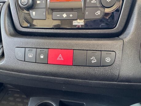 Burstner Ixeo I 727G 9 SPEED AUTOMATIC 26