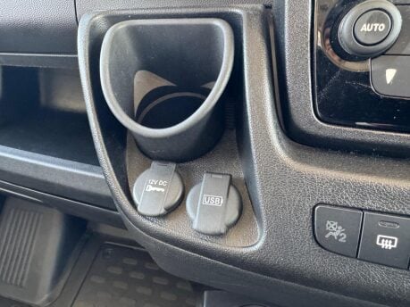 Burstner Ixeo I 727G 9 SPEED AUTOMATIC 27