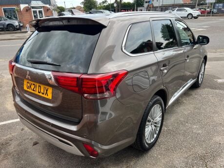 Mitsubishi Outlander 2.4h TwinMotor 13.8kWh Dynamic Safety SUV 5dr Petrol Plug-in Hybrid CVT 4WD 2