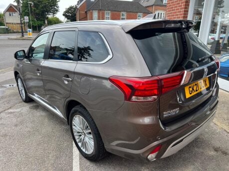 Mitsubishi Outlander 2.4h TwinMotor 13.8kWh Dynamic Safety SUV 5dr Petrol Plug-in Hybrid CVT 4WD 8