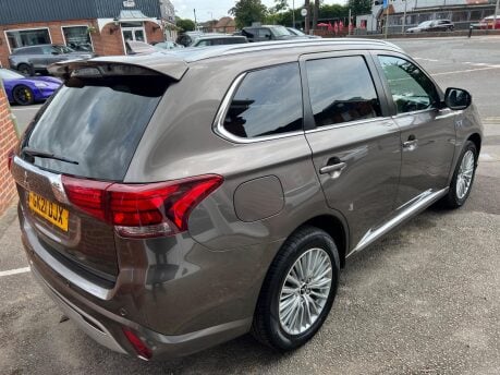 Mitsubishi Outlander 2.4h TwinMotor 13.8kWh Dynamic Safety SUV 5dr Petrol Plug-in Hybrid CVT 4WD 10