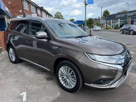 Mitsubishi Outlander 2.4h TwinMotor 13.8kWh Dynamic Safety SUV 5dr Petrol Plug-in Hybrid CVT 4WD 11