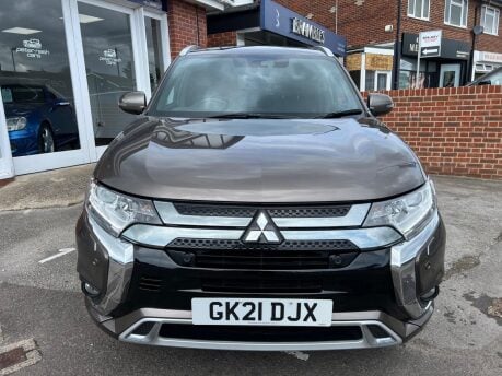 Mitsubishi Outlander 2.4h TwinMotor 13.8kWh Dynamic Safety SUV 5dr Petrol Plug-in Hybrid CVT 4WD 13