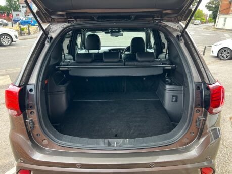 Mitsubishi Outlander 2.4h TwinMotor 13.8kWh Dynamic Safety SUV 5dr Petrol Plug-in Hybrid CVT 4WD 17
