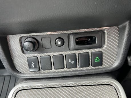 Mitsubishi Outlander 2.4h TwinMotor 13.8kWh Dynamic Safety SUV 5dr Petrol Plug-in Hybrid CVT 4WD 26