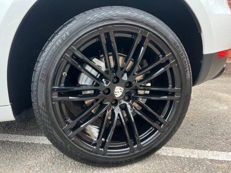 Porsche Macan 3.0 TD V6 S PDK 4WD Euro 6 (s/s) 5dr 3