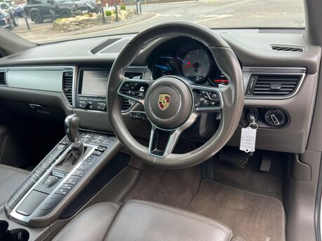 Porsche Macan 3.0 TD V6 S PDK 4WD Euro 6 (s/s) 5dr 4