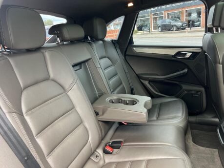 Porsche Macan 3.0 TD V6 S PDK 4WD Euro 6 (s/s) 5dr 21