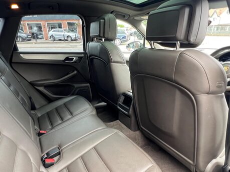 Porsche Macan 3.0 TD V6 S PDK 4WD Euro 6 (s/s) 5dr 22