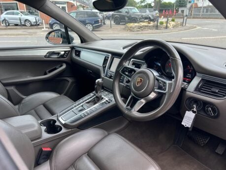 Porsche Macan 3.0 TD V6 S PDK 4WD Euro 6 (s/s) 5dr 25