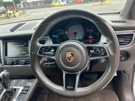 Porsche Macan 3.0 TD V6 S PDK 4WD Euro 6 (s/s) 5dr 26