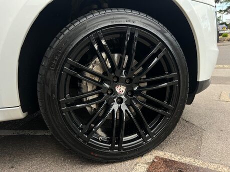 Porsche Macan 3.0 TD V6 S PDK 4WD Euro 6 (s/s) 5dr 16
