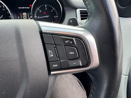 Land Rover Discovery Sport TD4 SE 22