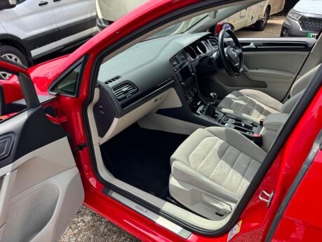 Volkswagen Golf GT TDI BLUEMOTION TECHNOLOGY 14