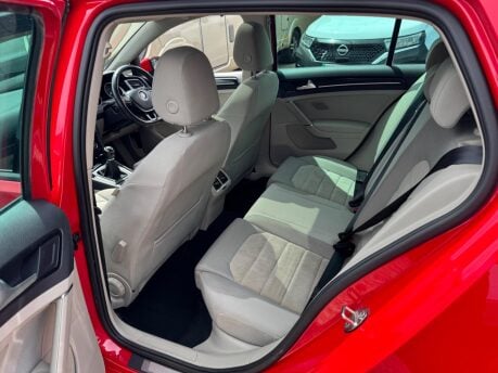 Volkswagen Golf GT TDI BLUEMOTION TECHNOLOGY 16