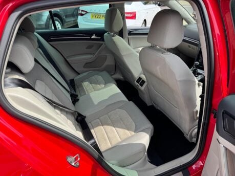 Volkswagen Golf GT TDI BLUEMOTION TECHNOLOGY 18
