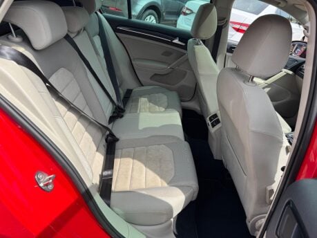 Volkswagen Golf GT TDI BLUEMOTION TECHNOLOGY 19